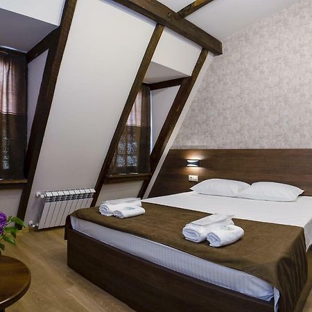 Home@97 On Aghmashenebeli Avenue Tbilisi Ngoại thất bức ảnh