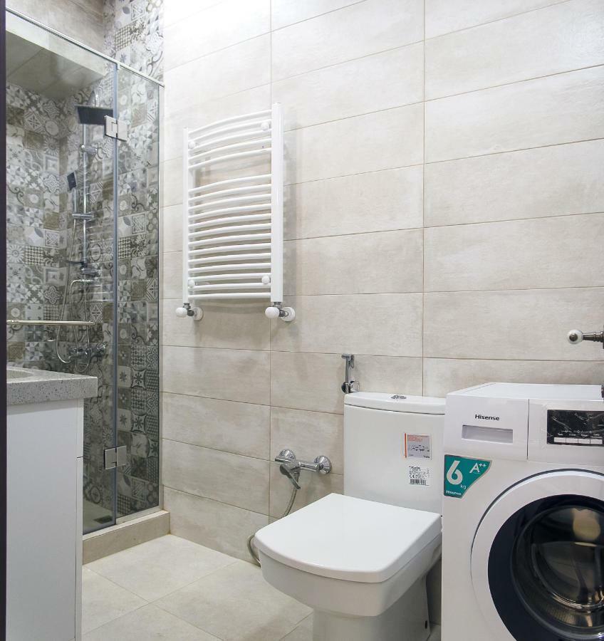 Home@97 On Aghmashenebeli Avenue Tbilisi Ngoại thất bức ảnh