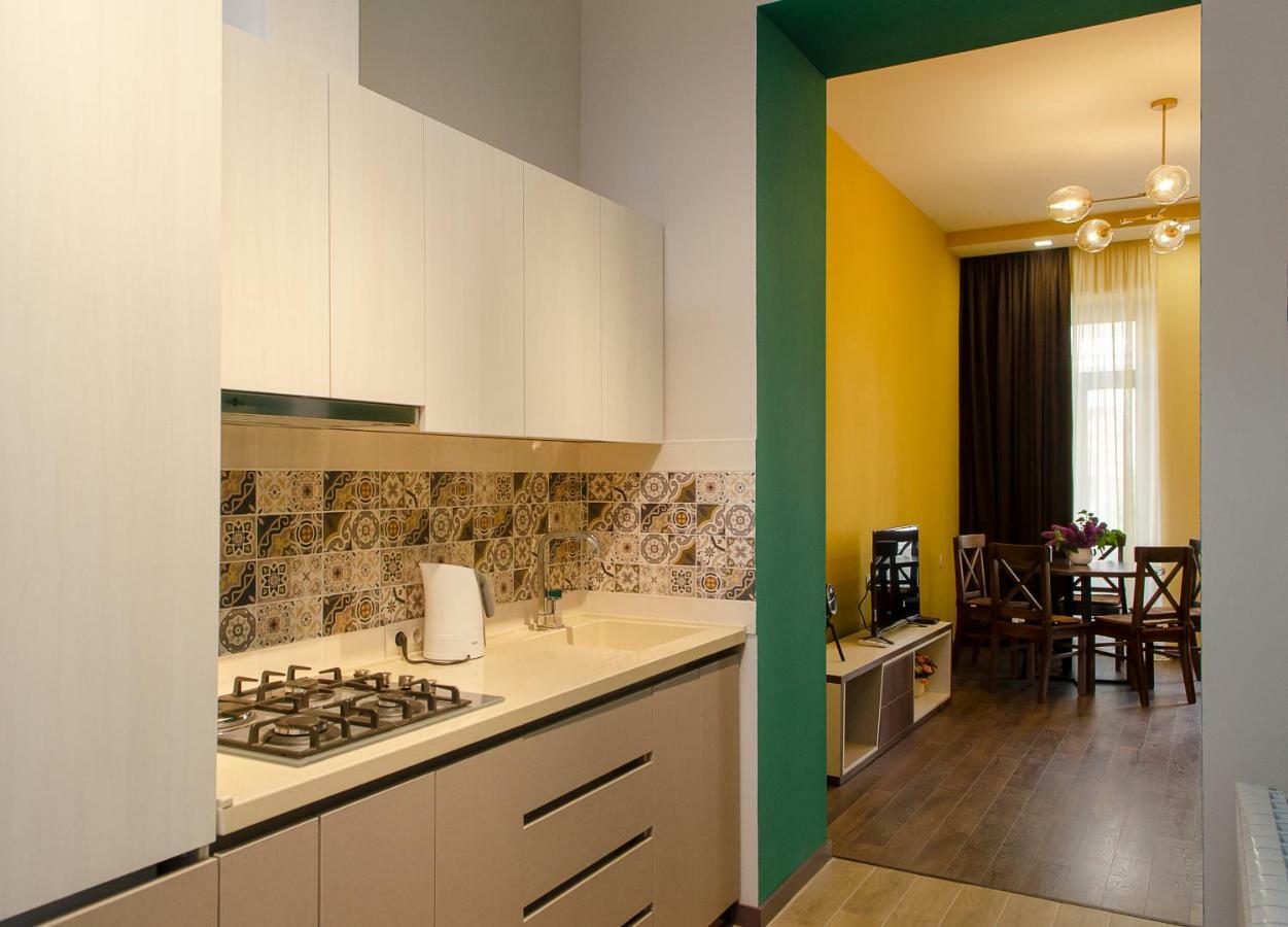 Home@97 On Aghmashenebeli Avenue Tbilisi Ngoại thất bức ảnh