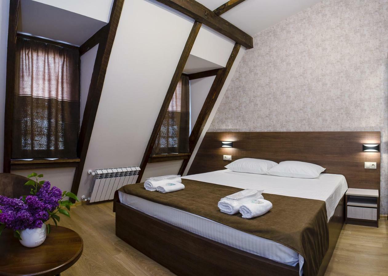 Home@97 On Aghmashenebeli Avenue Tbilisi Ngoại thất bức ảnh