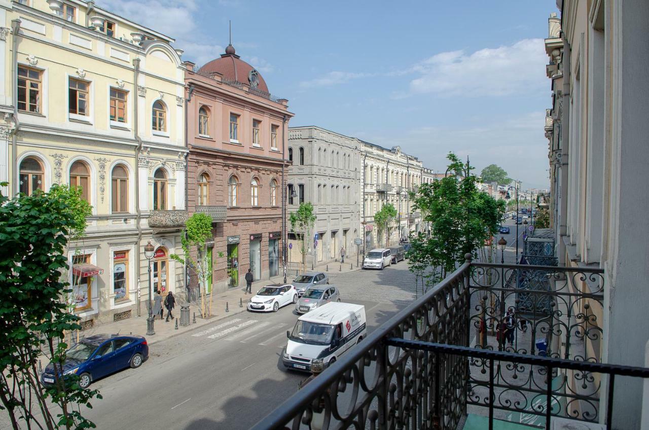 Home@97 On Aghmashenebeli Avenue Tbilisi Ngoại thất bức ảnh